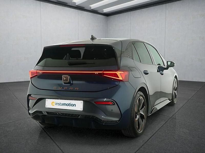 Second-hand Cupra Born e-Boost 169 kW (231 CP) 2024 Albastru Hatchback