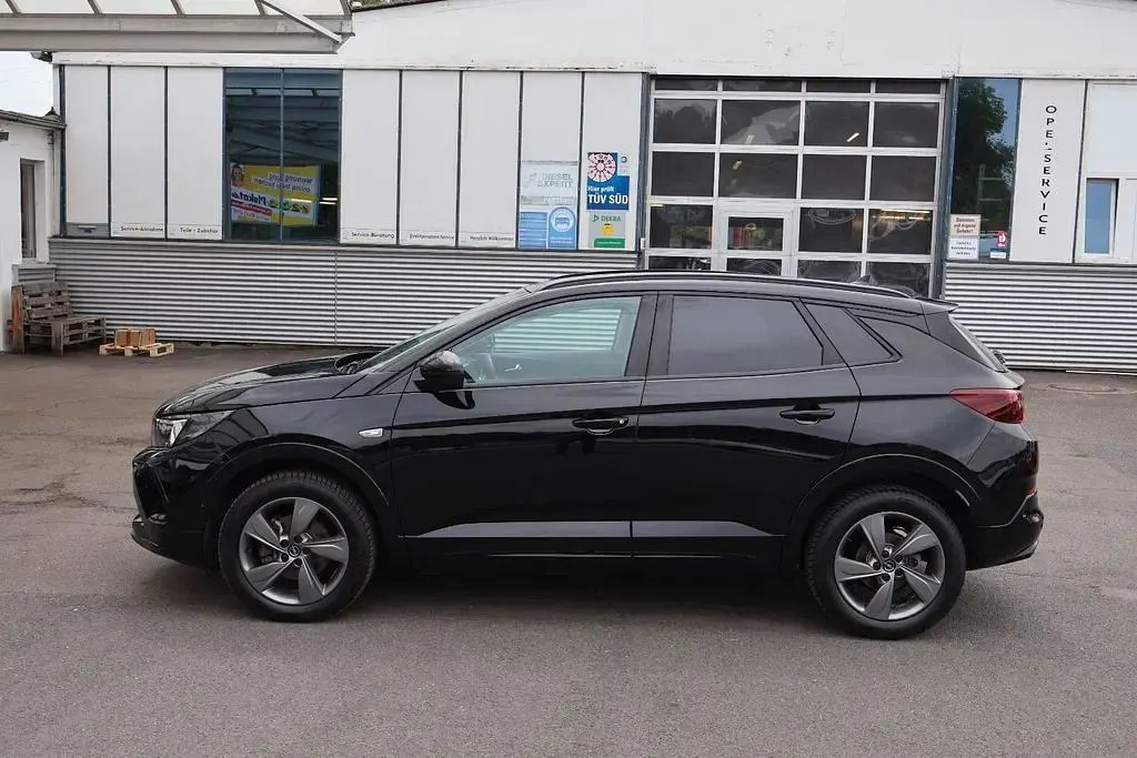Gebraucht Opel Grandland X 131 PS (96 kW) 2024 Diamant schwarz SUV