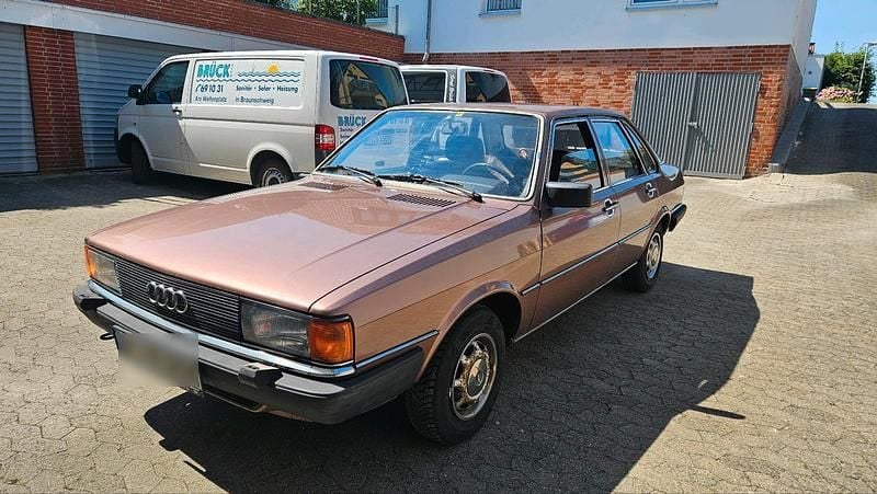 Braun Gebraucht 1983 Audi 80 Basis Limousine | 2.000 € - Bild 1/4