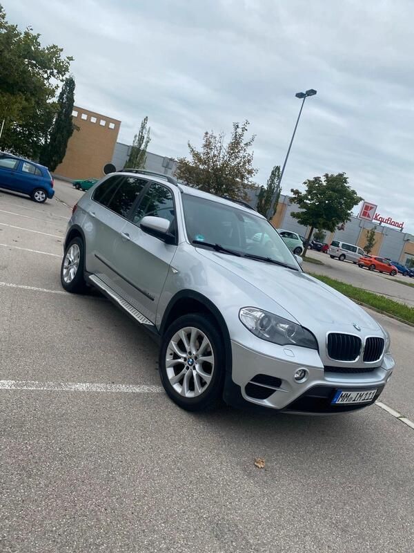 Grau Gebraucht 2011 BMW X5 SUV | 13.990 € (Guter Preis) - Bild 1/4