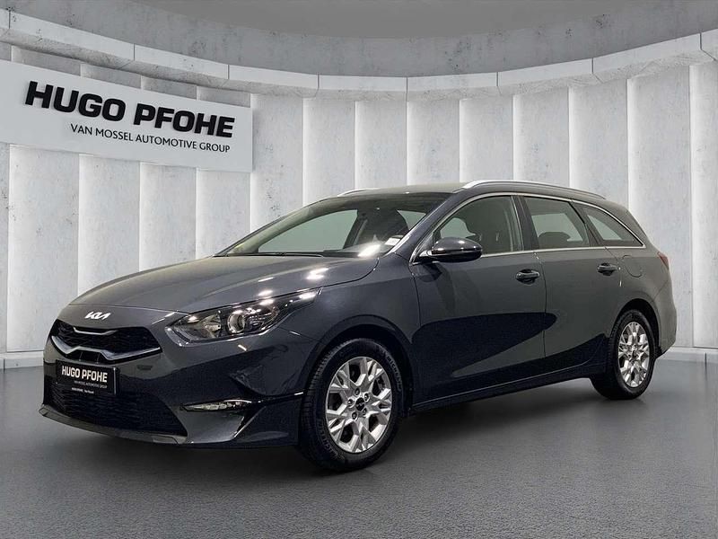 (h8g) dark penta metal m Gebraucht 2024 Kia Ceed Kombi | 22.490 € (Guter Preis) - Bild 1/4