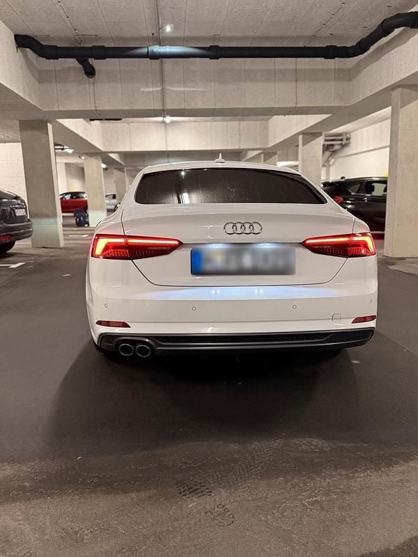 Second-hand Audi A5 Sport 190 CP (139 kW) 2020 Alb Coupe