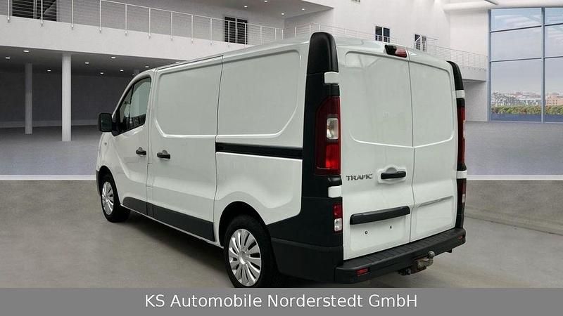 Gebraucht Renault Trafic Komfort 145 PS (106 kW) 2018 Weiß Van / Kleinbus