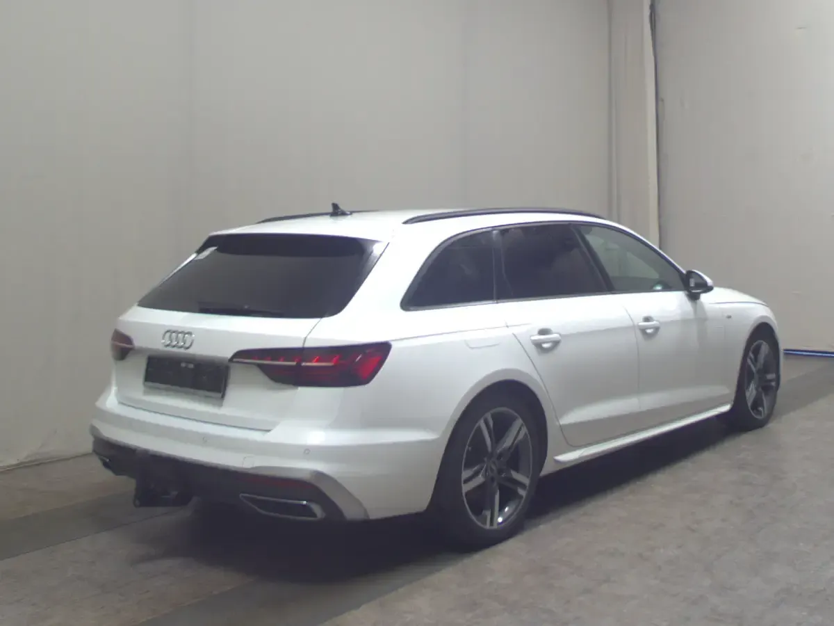 Occasion Audi A4 S-Line 204 ch (150 kW) 2022 Blanc Break