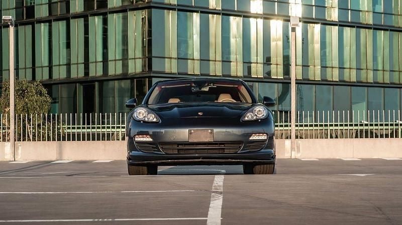 Gebraucht Porsche Panamera 4S 400 PS (294 kW) 2010 Blau Limousine