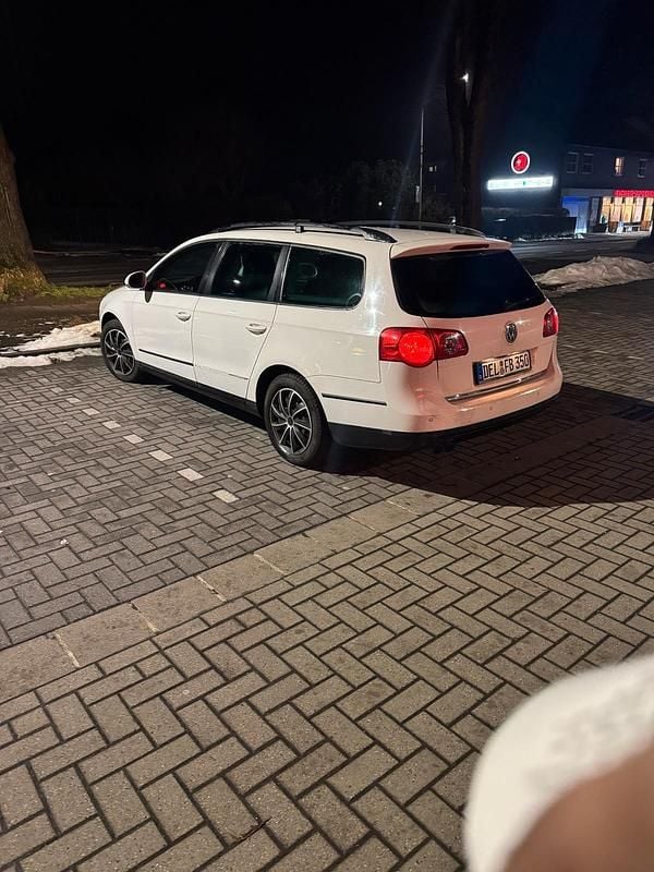 Gebraucht VW Passat 170 PS (125 kW) 2011 Weiß Kombi