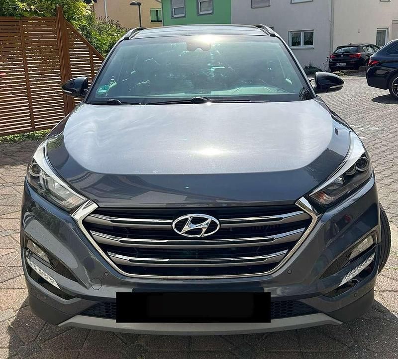 Grau Gebraucht 2018 Hyundai Tucson SUV | 14.500 € - Bild 1/4
