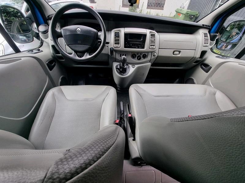 Gebraucht Renault Trafic 116 PS (85 kW) 2007 Blau Van / Kleinbus