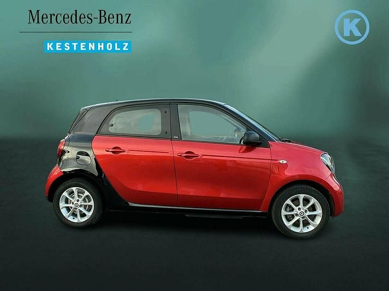 Gebraucht Smart ForFour Electric Drive Passion 60 kW (82 PS) 2018 Karosserie in cadmium red Limousine