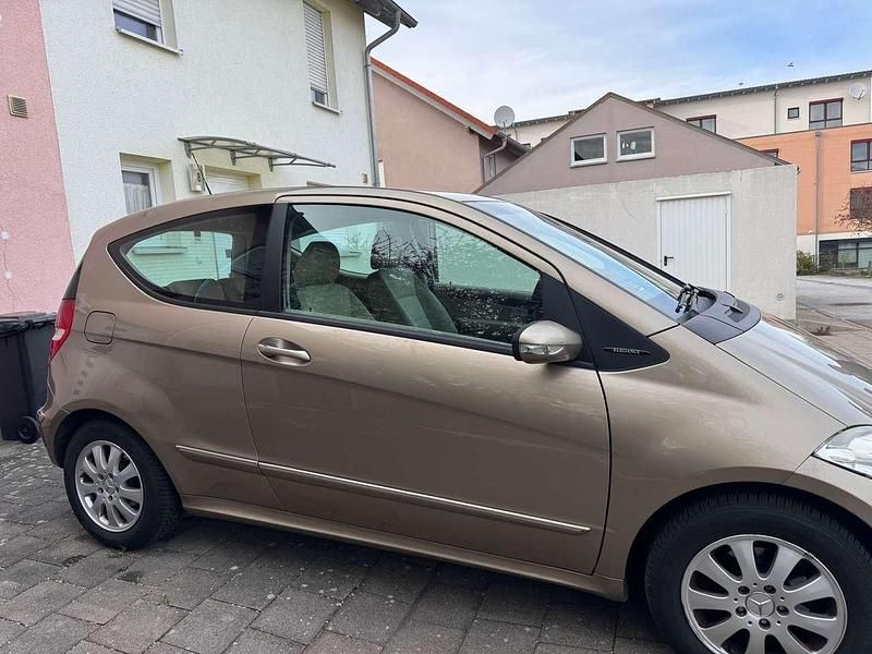 Gebraucht Mercedes A150 Elegance 95 PS (69 kW) 2007 Limousine