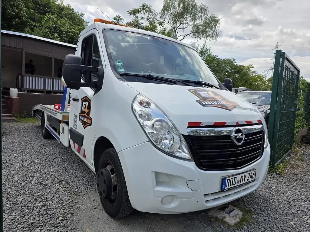 Gebraucht Opel Movano 145 PS (106 kW) 2013 Weiß Van / Kleinbus