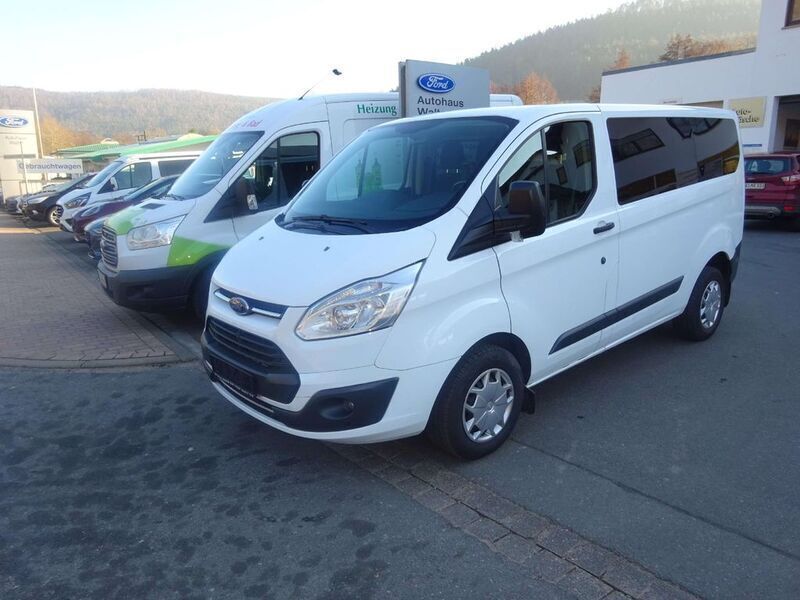Frostweiß Gebraucht 2017 Ford Transit Custom Trend Van | 27.900 € - Bild 1/4