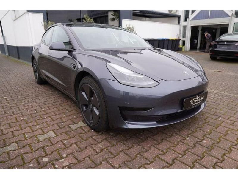 Gebraucht Tesla Model 3 208 kW (283 PS) 2021 Midnight silver (metallic) Limousine