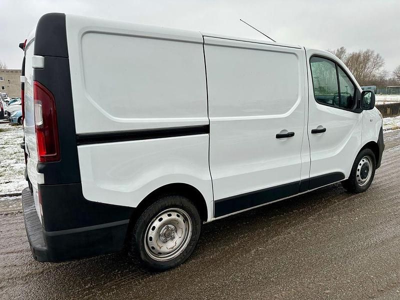 Gebraucht Opel Vivaro 95 PS (69 kW) 2019 Weiß Van / Kleinbus