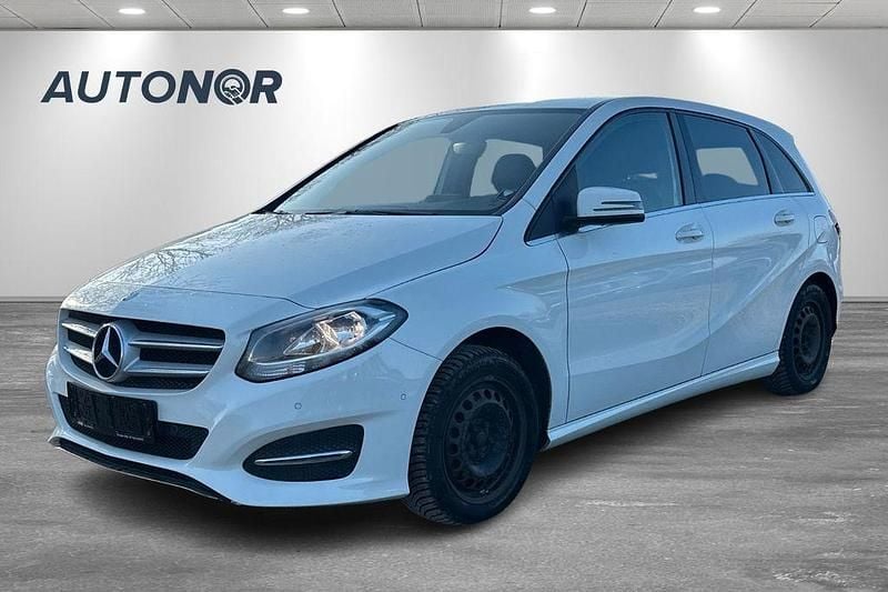 Weiß Gebraucht 2016 Mercedes B200 Van / Kleinbus | 6.700 € (Superpreis) - Bild 1/4