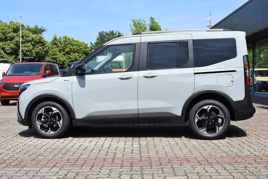 Neu Ford Tourneo Courier Active 125 PS (91 kW) 2025 Cactus grey Van / Kleinbus