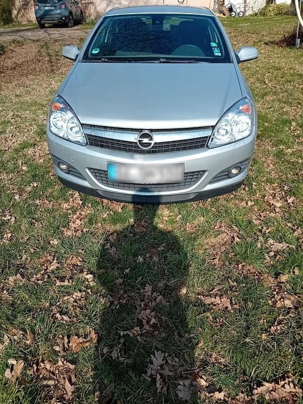 Gebraucht Opel Astra GTC 90 PS (66 kW) 2008 Silber Coupé