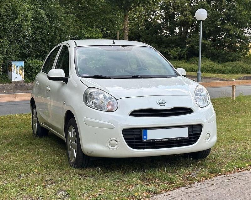 Weiß Gebraucht 2013 Nissan Micra Kleinwagen | 3.950 € (Fairer Preis) - Bild 1/4