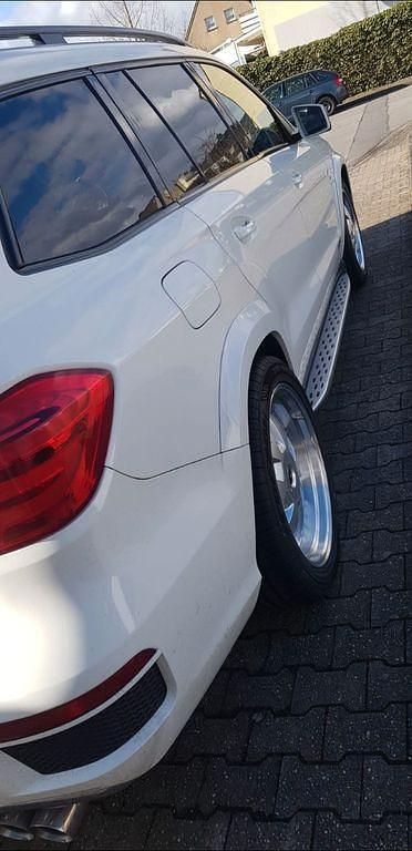 Gebraucht Mercedes GL350 258 PS (189 kW) 2014 Schwarz SUV