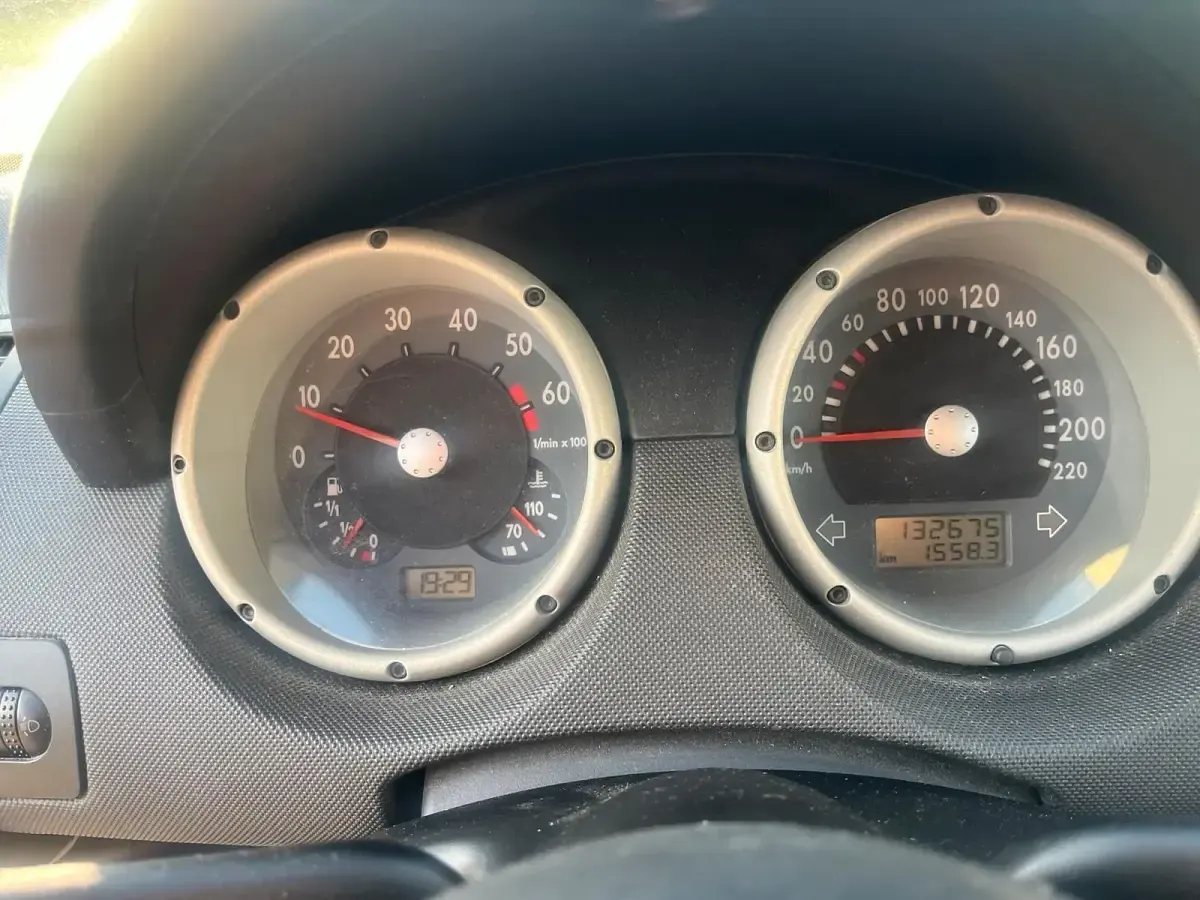 Gebraucht VW Polo 56 PS (41 kW) 2001 Silber Kleinwagen