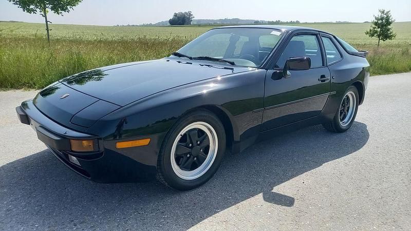 Schwarz Gebraucht 1985 Porsche 944 | 24.900 € - Bild 1/4