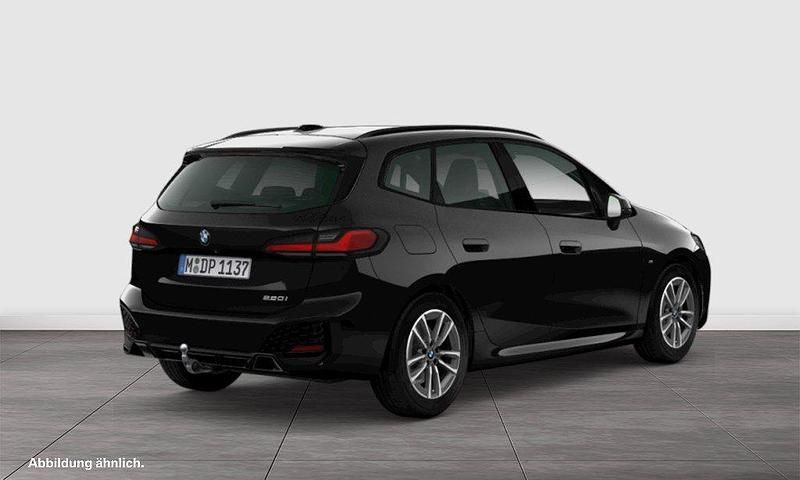 Gebraucht BMW 220 Active Tourer M Sport 156 PS (114 kW) 2022 Schwarz Van / Kleinbus