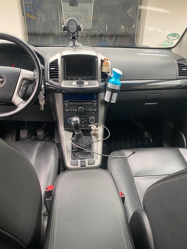 Gebraucht Chevrolet Captiva 183 PS (134 kW) 2012 Grau SUV