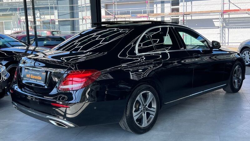 Gebraucht Mercedes E200 Avantgarde 184 PS (135 kW) 2018 Schwarz Limousine