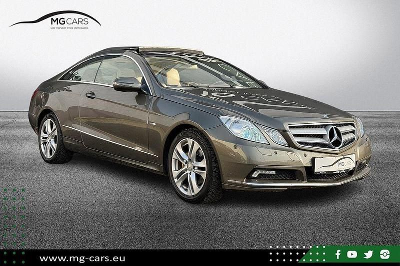 Gebraucht Mercedes E250 204 PS (150 kW) 2009 Grau Coupé