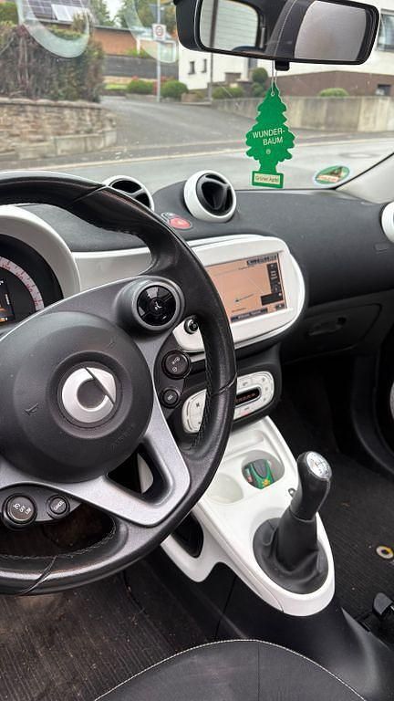 Gebraucht Smart ForFour Passion 71 PS (52 kW) 2015 Schwarz Kleinwagen