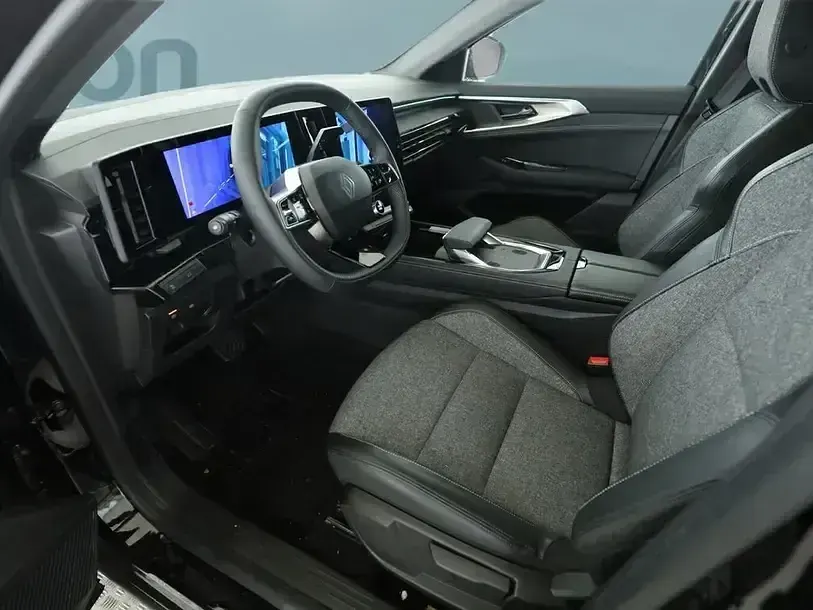 Używany Renault Rafale Techno 200 KM (147 kW) 2025 Czarny SUV