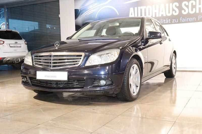 Gebraucht Mercedes C250 204 PS (150 kW) 2010 Blau Limousine
