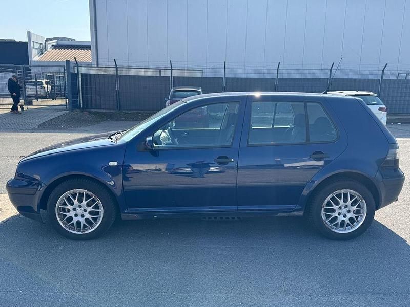 Gebraucht VW Golf IV 101 PS (74 kW) 2000 Blau Limousine