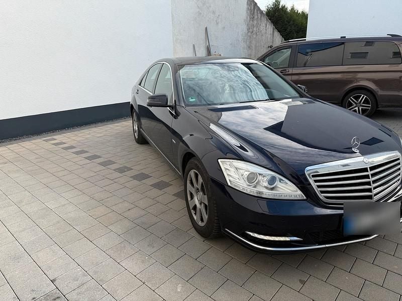 Gebraucht Mercedes S350 258 PS (189 kW) 2011 Blau Limousine