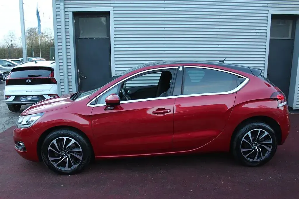 Gebraucht DS Automobiles DS4 150 PS (110 kW) 2016 Rot Limousine