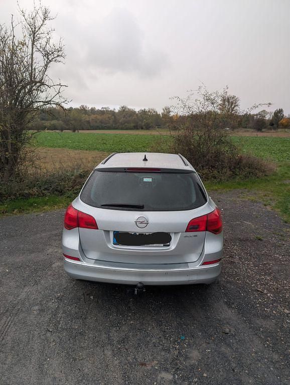 Gebraucht Opel Astra 110 PS (80 kW) 2015 Silber Kombi