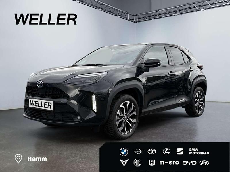 Schwarz Gebraucht 2024 Toyota Yaris Cross Team SUV | 26.490 € (Fairer Preis) - Bild 1/3