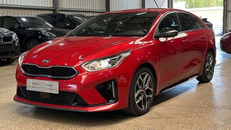 Rot Gebraucht 2021 Kia ProCeed Kleinwagen | 15.800 € (Superpreis) - Bild 1/4