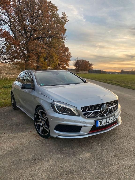 Silber Gebraucht 2014 Mercedes A250 AMG Limousine | 15.999 € (Fairer Preis) - Bild 1/4