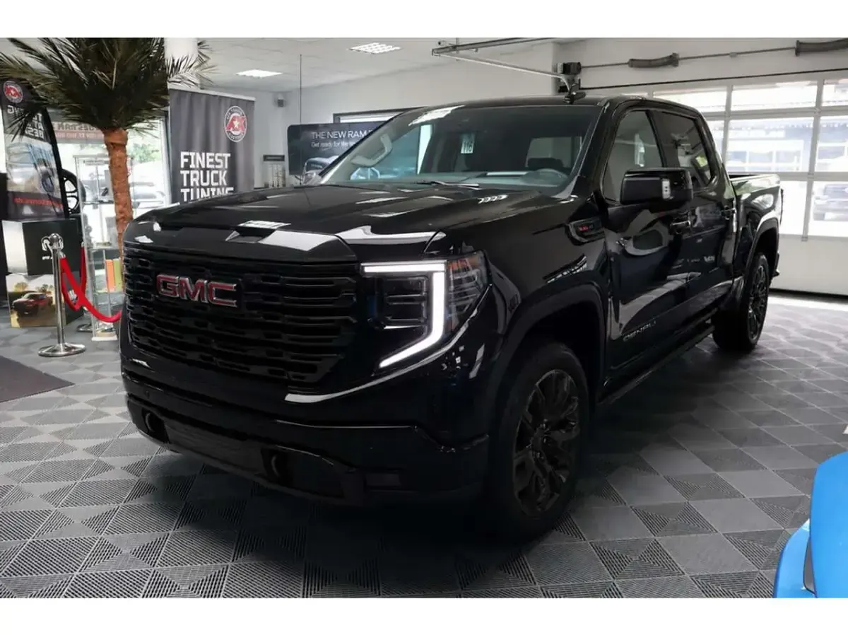 Neu GMC Sierra 419 PS (308 kW) 2026 Schwarz Pickup