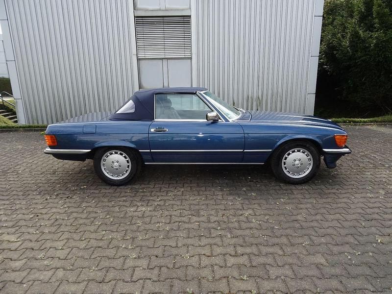 Second-hand Mercedes SL300 1987 Albastru Cabrio