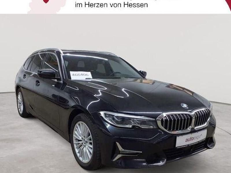 Gebraucht BMW 320 Luxury Line 190 PS (139 kW) 2020 Saphirschwarz metallic Kombi