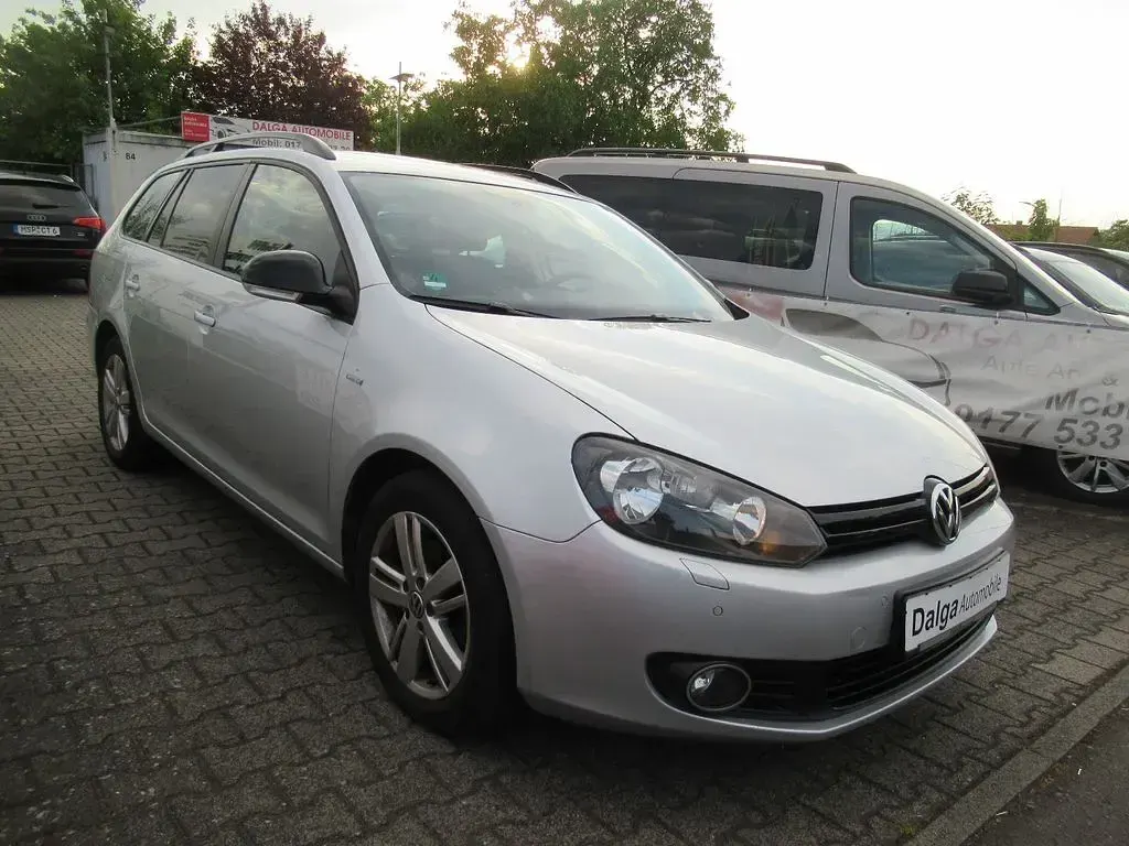Gebraucht VW Golf VII Match 105 PS (77 kW) 2012 Silber Kombi