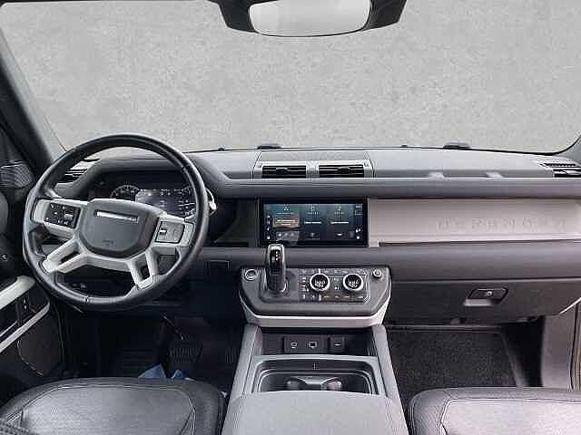 Gebraucht Land Rover Defender SE Dynamic 304 PS (223 kW) 2022 Silicon silver