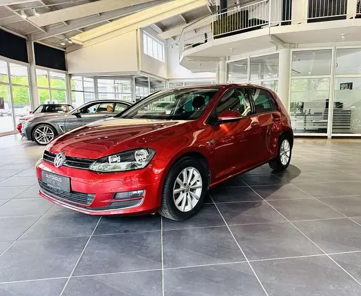Gebraucht VW Golf VII LOUNGE 125 PS (91 kW) 2015 Limousine