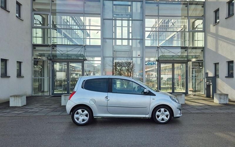 Grau Gebraucht 2010 Renault Twingo Rip Curl Kleinwagen | 3.300 € (Fairer Preis) - Bild 1/4