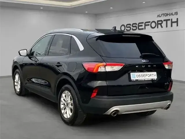 Używany Ford Kuga Titanium X 190 KM (139 kW) 2023 Czarny SUV