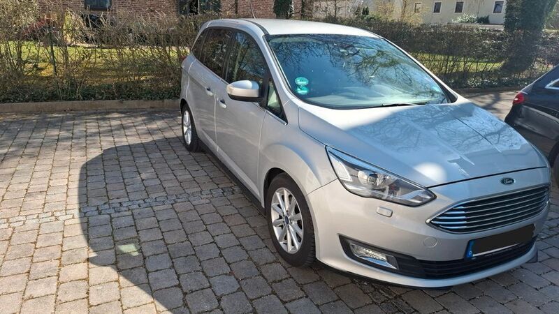 Silber Gebraucht 2018 Ford Grand C-Max Titanium Van / Kleinbus | 14.490 € (Fairer Preis) - Bild 1/4