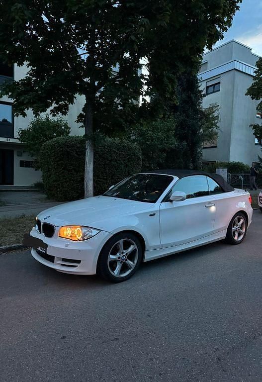 Weiß Gebraucht 2010 BMW 118 Cabriolet M Sport Cabrio | 8.300 € (Guter Preis) - Bild 1/4