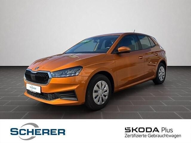 Phoenixorange premium metallic (metallic) Gebraucht 2022 Skoda Fabia Ambition Limousine | 16.990 € (Guter Preis) - Bild 1/4